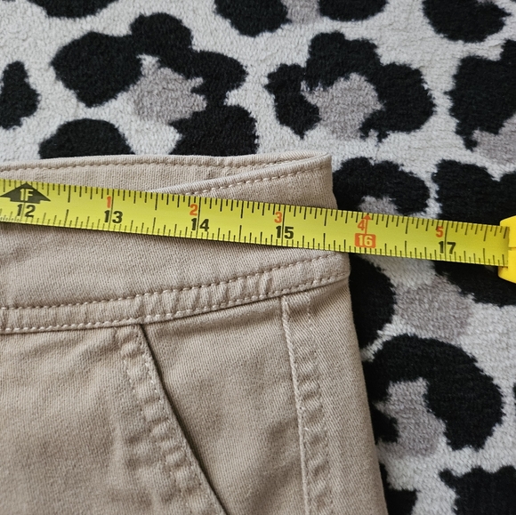 Abercrombie & Fitch Y2K Tan Mini Shorts Womens size 4 Embroidered Logo Cotton - Picture 7 of 7